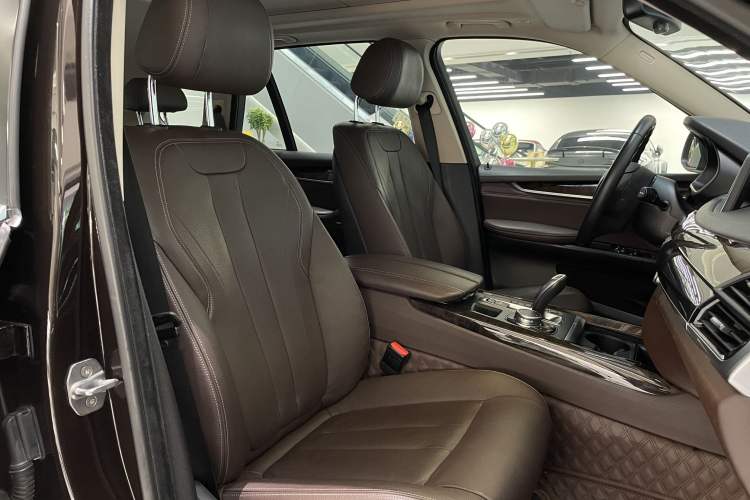 Used BMW X5 2014 xDrive35i Elegant Edition Interior 6