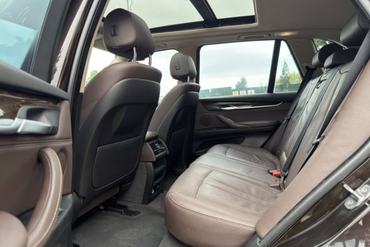 Used BMW X5 2014 xDrive35i Elegant Edition Interior 7