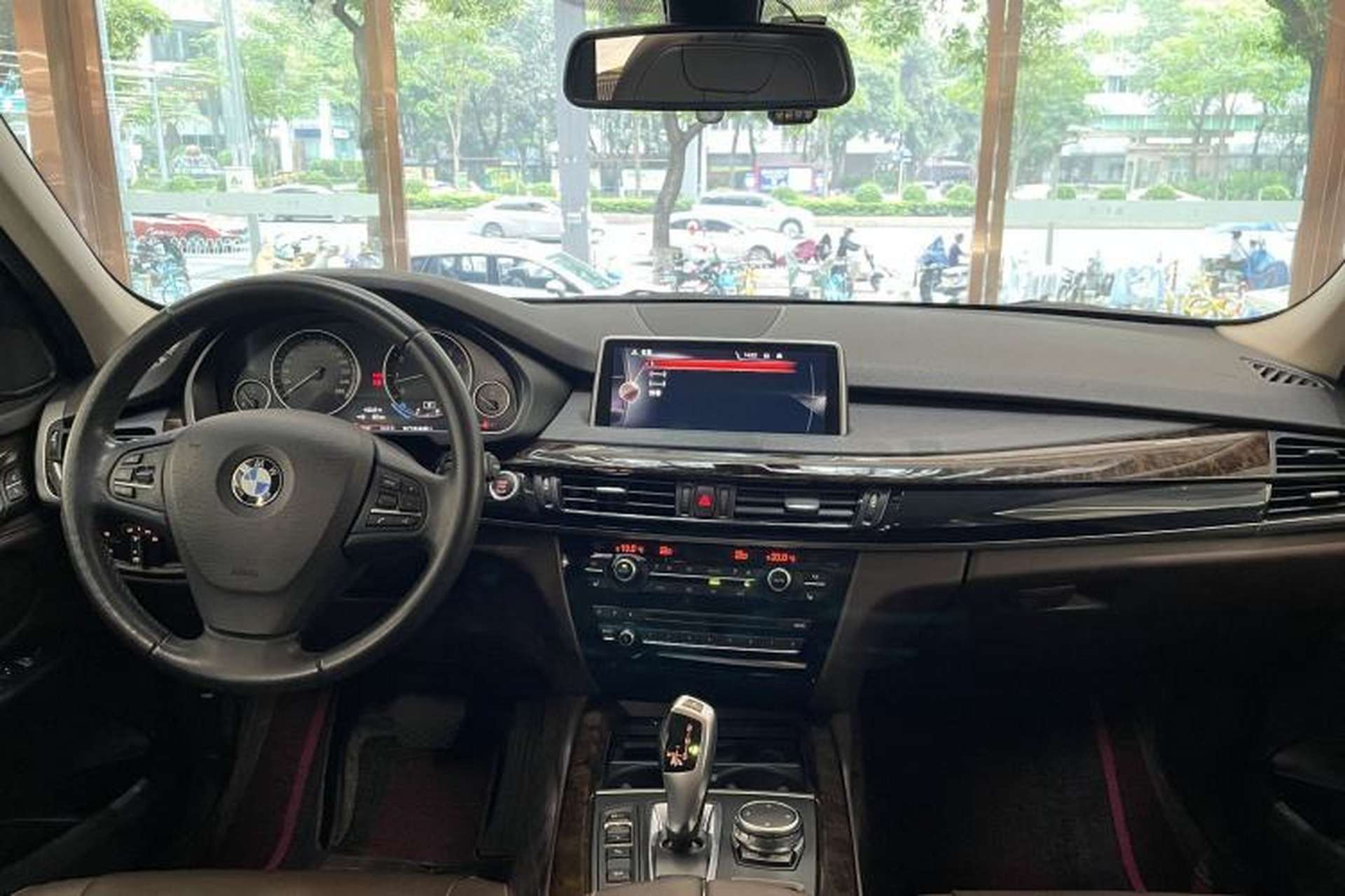 Used BMW X5 2014 xDrive35i Elegant Edition Interior 8