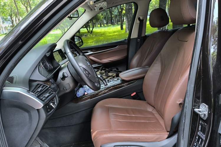 Used BMW X5 2014 xDrive35i Elegant Edition Left Front Seat