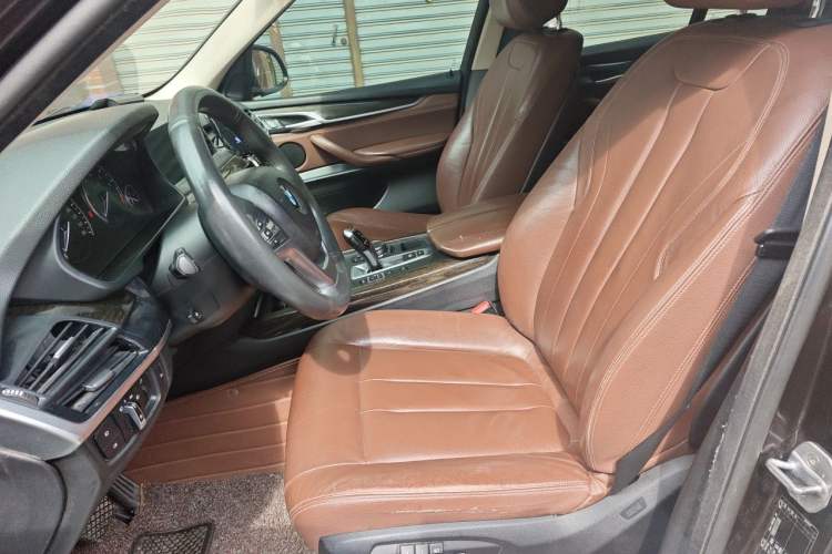 Used BMW X5 2014 xDrive35i Luxury Edition Left Front Seat