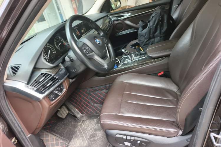 Used BMW X5 2014 xDrive35i Leading Model Left Front Seat