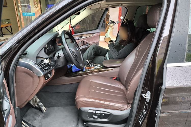 Used BMW X5 2014 xDrive35i Elegant Edition Left Front Seat
