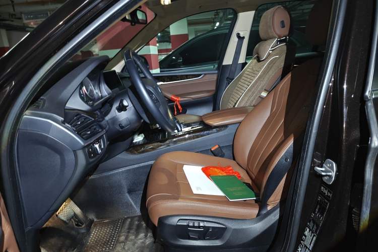 Used BMW X5 2014 xDrive35i Elegant Edition Left Front Seat