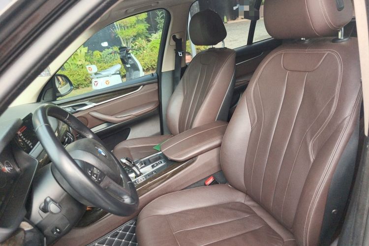 Used BMW X5 2014 xDrive35i Leading Model Left Front Seat