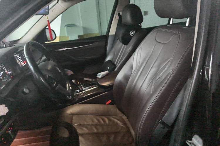 Used BMW X5  Left Front Seat