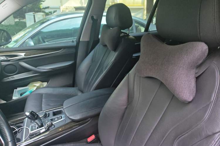 Used BMW X5 2014 xDrive35i Leading Model Left Front Seat
