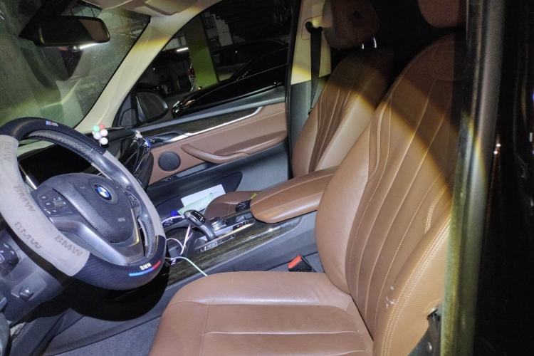 Used BMW X5 2014 xDrive35i Leading Model Left Front Seat