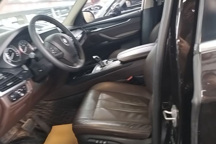 Used BMW X5 2014 xDrive35i Elegant Edition Left Front Seat