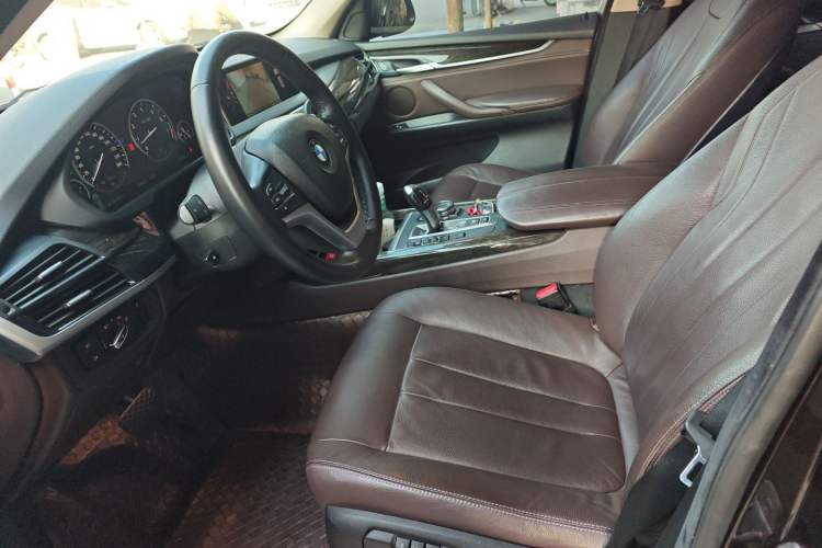 Used BMW X5 2014 xDrive35i Leading Model Left Front Seat