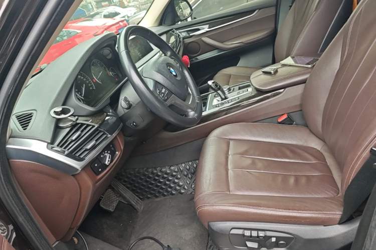Used BMW X5 2014 xDrive35i Leading Model Left Front Seat