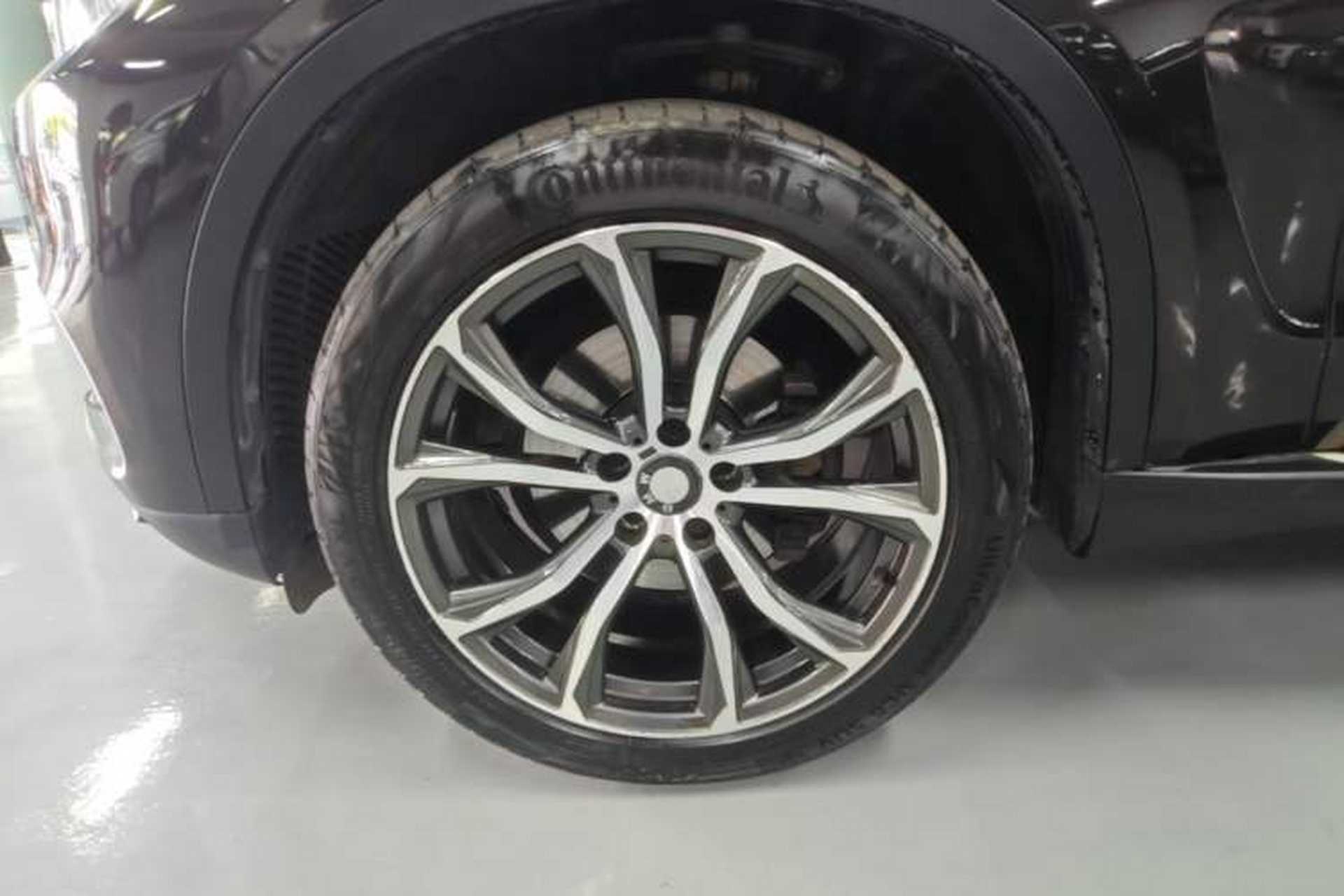 Used BMW X5 2014 xDrive30d Left Front Wheel Hub
