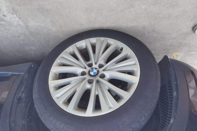 Used BMW X5 2014 xDrive35i Leading Model Left Front Wheel Hub