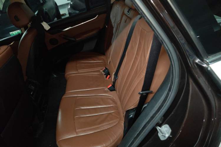 Used BMW X5 2014 xDrive35i Leading Model Left Rear Seat