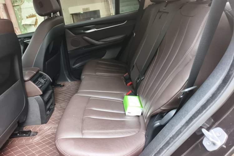 Used BMW X5 2014 xDrive35i Leading Model Left Rear Seat