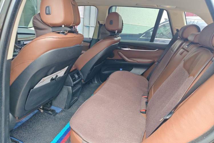 Used BMW X5 2014 xDrive35i Elegant Edition Left Rear Seat