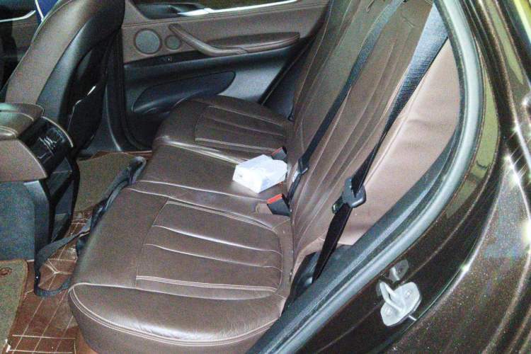 Used BMW X5 2014 xDrive35i Luxury Edition Left Rear Seat