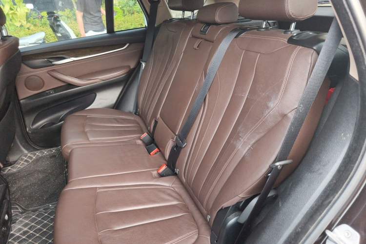 Used BMW X5 2014 xDrive35i Leading Model Left Rear Seat