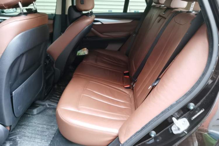 Used BMW X5 2014 xDrive35i Gasoline 5-seater U.S. specification Left Rear Seat