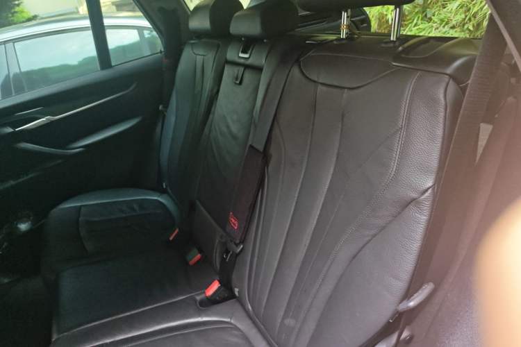 Used BMW X5 2014 xDrive35i Leading Model Left Rear Seat