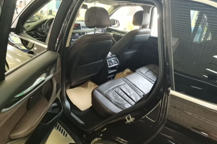 Used BMW X5 2014 xDrive35i Leading Model Left Rear Seat