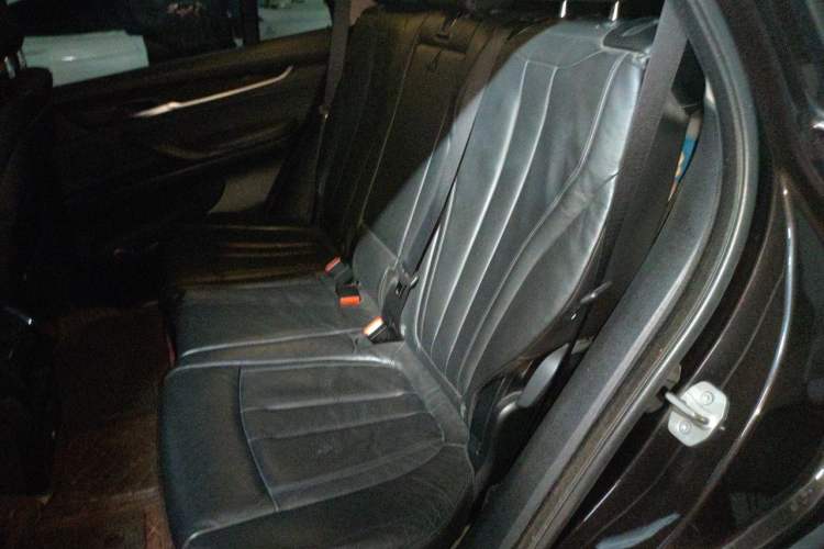 Used BMW X5 2014 xDrive35i Leading Model Left Rear Seat