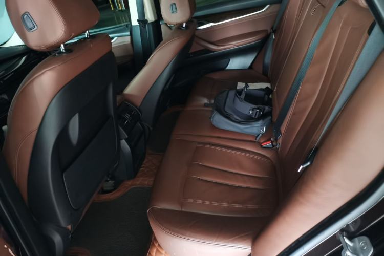 Used BMW X5 2014 xDrive35i Leading Model Left Rear Seat