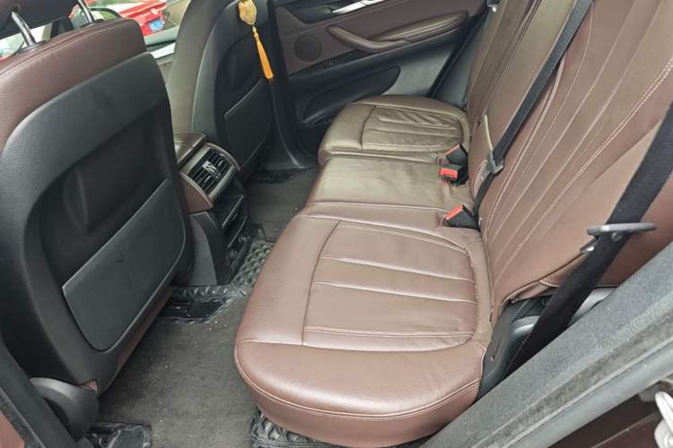 Used BMW X5 2014 xDrive35i Leading Model Left Rear Seat