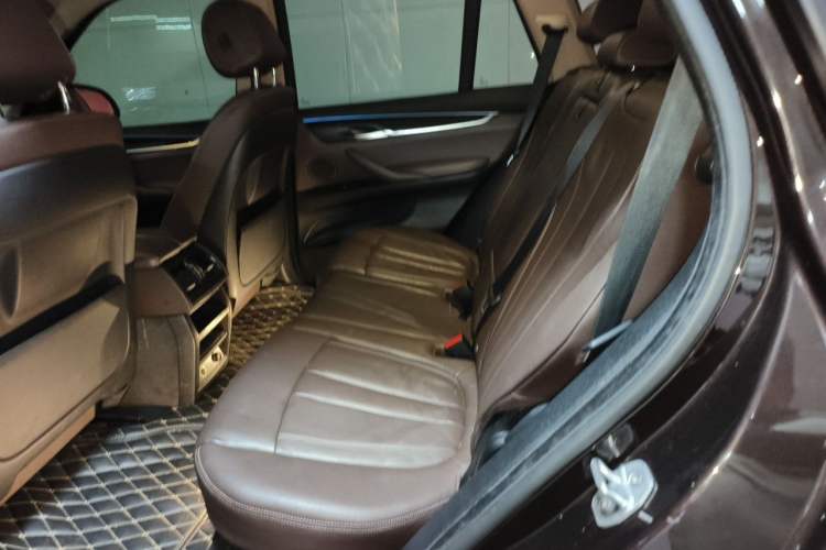 Used BMW X5 2014 xDrive35i Leading Model Left Rear Seat