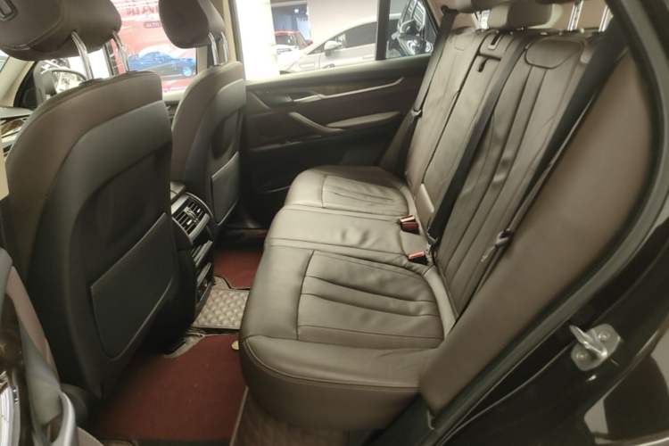 Used BMW X5 2014 xDrive35i Elegant Edition Left Rear Seat