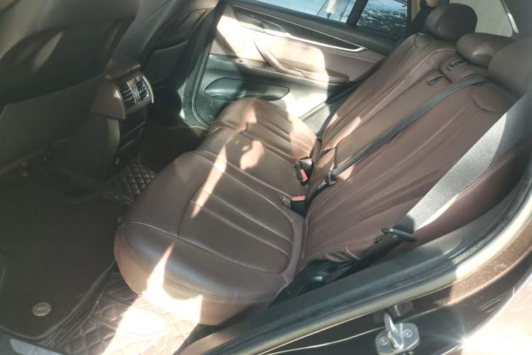 Used BMW X5 2014 xDrive35i Leading Model Left Rear Seat