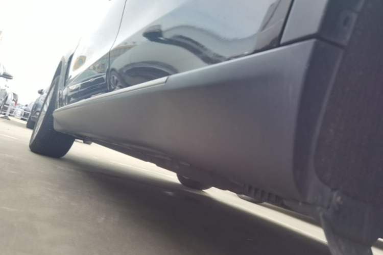 Used BMW X5 2014 xDrive35i Leading Model Left Side Sill