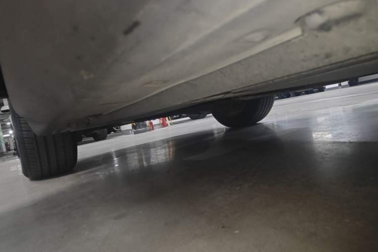 Used BMW X5 2014 xDrive35i Elegant Edition Left Side Sill