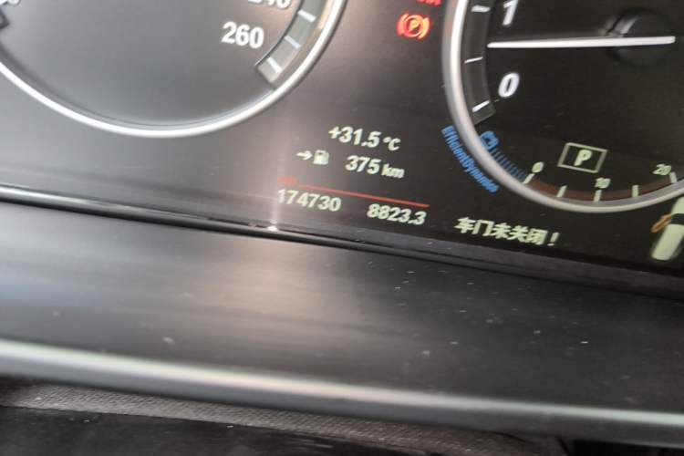 Used BMW X5 2014 xDrive35i Elegant Edition Odometer Close Up