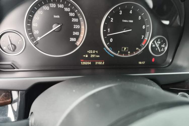 Used BMW X5 2014 xDrive35i Elegant Edition Odometer Close Up