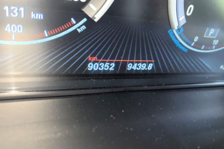 Used BMW X5 2014 xDrive35i Leading Model Odometer Close Up