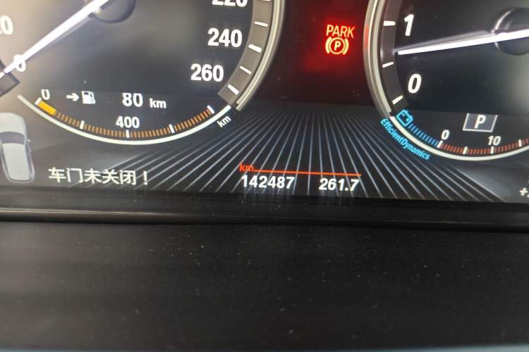 Used BMW X5 2014 xDrive35i Leading Model Odometer Close Up