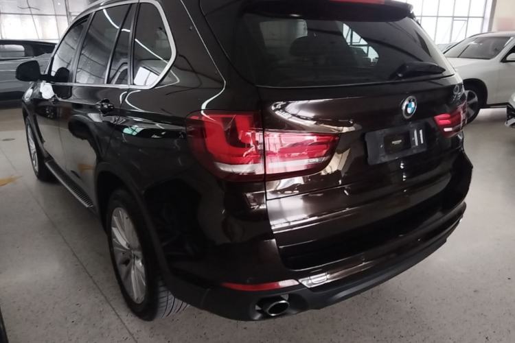 Used BMW X5 2014 xDrive35i Leading Model Rear Left 45 Deg