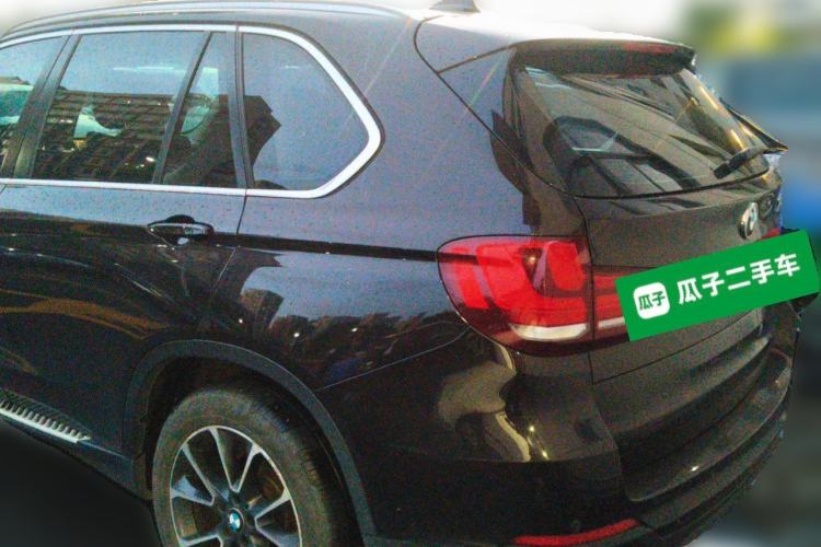 Used BMW X5 2014 xDrive35i Luxury Edition Rear Left 45 Deg