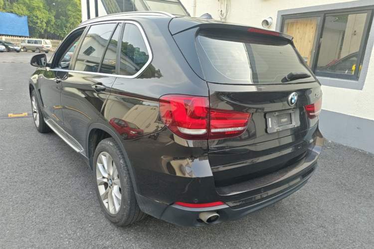 Used BMW X5 2014 xDrive35i Elegant Edition Rear Left 45 Deg