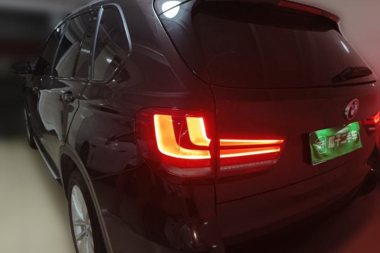 Used BMW X5 2014 xDrive35i Leading Model Rear Left 45 Deg