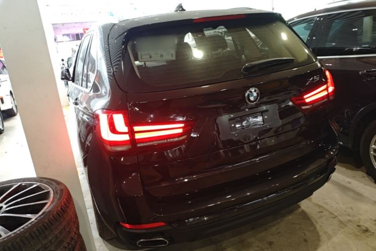 Used BMW X5 2014 xDrive35i Leading Model Rear Left 45 Deg