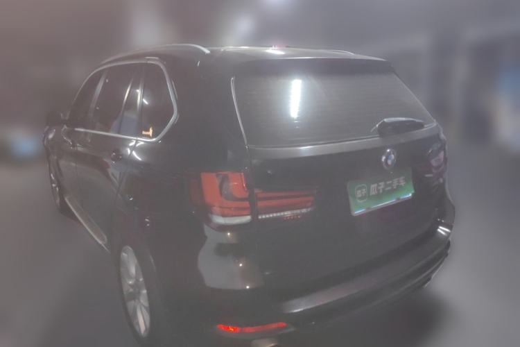 Used BMW X5 2014 xDrive35i Leading Model Rear Left 45 Deg