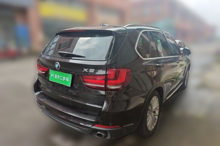 Used BMW X5 2014 xDrive35i Luxury Edition Rear Right 45 Deg