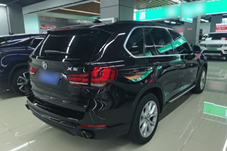 Used BMW X5 2014 xDrive35i Elegant Edition Rear Right 45 Deg