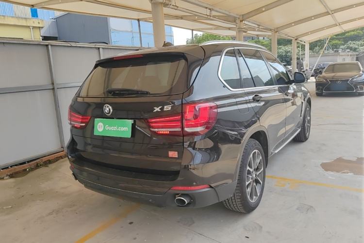 Used BMW X5 2014 xDrive35i Leading Model Rear Right 45 Deg