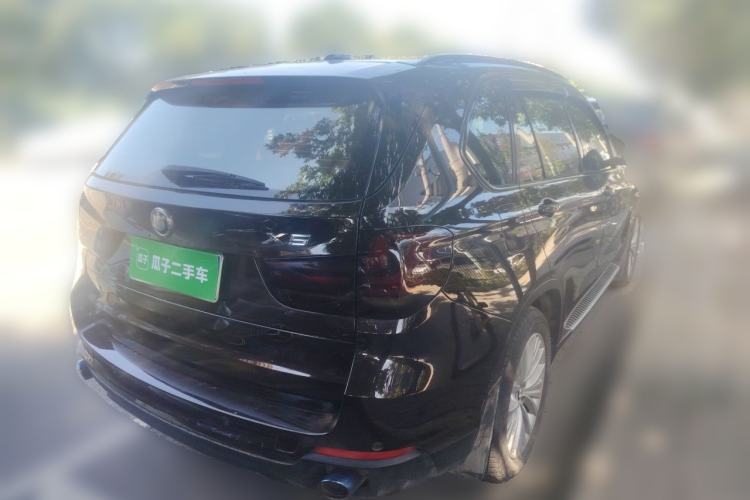 Used BMW X5 2014 xDrive35i Leading Model Rear Right 45 Deg