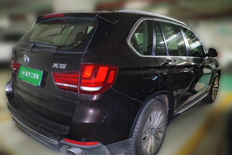 Used BMW X5 2014 xDrive35i Luxury Edition Rear Right 45 Deg