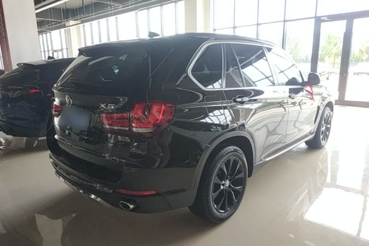 Used BMW X5 2014 xDrive35i Elegant Edition Rear Right 45 Deg