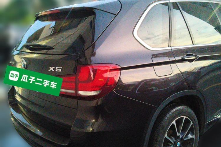 Used BMW X5 2014 xDrive35i Luxury Edition Rear Right 45 Deg